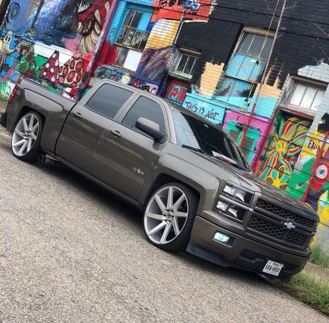 Chevy Silverado crew cab.. 2013 Chevy Silverado 1500 Lowered, Lowered Chevy Silverado, Dropped Silverado, Chevy Silverado Ss, Chevrolet Trucks Silverado, Chevy Trucks Lowered, 2000 Chevy Silverado, Custom Silverado, Silverado Crew Cab