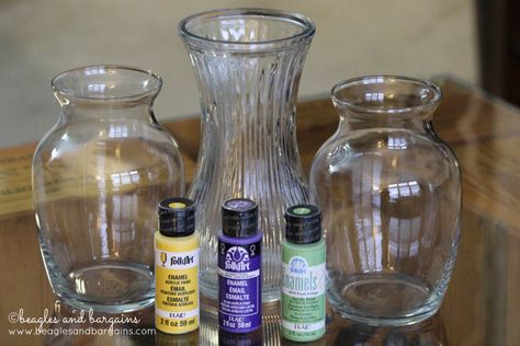 Painting A Glass Vase, Uses For Glass Vases, How To Paint Vases Diy Projects, Repurpose Vases Diy Projects, Repurposed Glass Vases Diy Projects, Crafts With Vases, Glass Vase Repurpose Ideas, Glass Vase Painting Ideas Diy, Acrylic Paint On Glass Diy