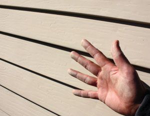 CAN ALUMINUM SIDING BE PAINTED? Painting Metal Siding Houses, Painted Aluminum Siding Before And After, How To Paint Aluminum Siding, Aluminum Siding House Exterior Colors, Fridas House, Aluminum Siding Makeover, Painted Aluminum Siding, Aluminum Siding Colors, Paint Aluminum Siding