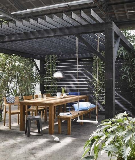 Ombra Pergola, Pergola Modern, Black Pergola, Design Per Patio, Pergola Outdoor, Cheap Pergola, Pergola Swing, Pergola Ideas, Building A Pergola