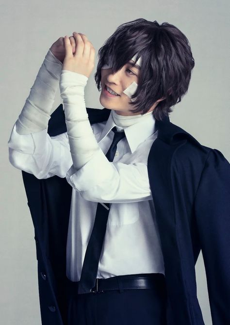 Bungo Stray Dogs on Stage: Dazai, Chūya, Age Fifteen | Bungo Stray Dogs Wiki | Fandom Nikolai Gogol, Theatre Actor, Double Black, Stage Actor, Stage Play, Dazai Osamu, Bongou Stray Dogs, Pose Reference Photo, Anime Cosplay