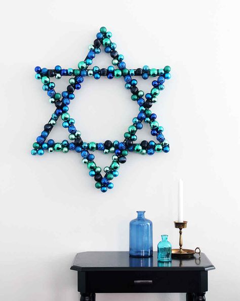 Hanukkah Crafts For Kids, Hannukah Decorations, Hanukkah Diy, Diy Hanukkah, Jewish Stuff, Holiday Decor Ideas, Jewish Crafts, Hanukkah Crafts, Jewish Celebrations