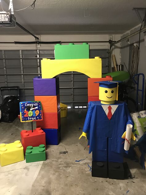 Lego Graduation Ideas, Lego Decorations Diy, Lego Graduation, Lego Trunk Or Treat, Bible School Decorations, Preschool Graduation Theme, Lego Bible, Lego Vbs, Lego School