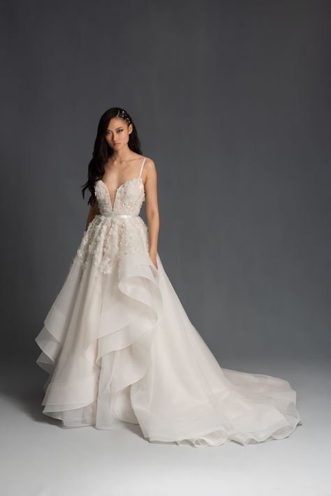 Paige Wedding Dress, Hayley Paige Wedding, Hayley Paige Wedding Dress, How To Dress For A Wedding, Sheath Wedding Dress Lace, Wedding Dresses Vera Wang, Wedding Dresses Cinderella, Hayley Paige, Tulle Ball Gown