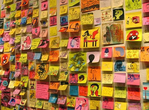 Sticky Note Art Wall, Post It Note Art Show, Public Art Ideas, Post It Notes Art, Post It Art Wall, Post It Wall Ideas, Post It Notes Ideas Wall, Post It Doodles, Post It Note Art