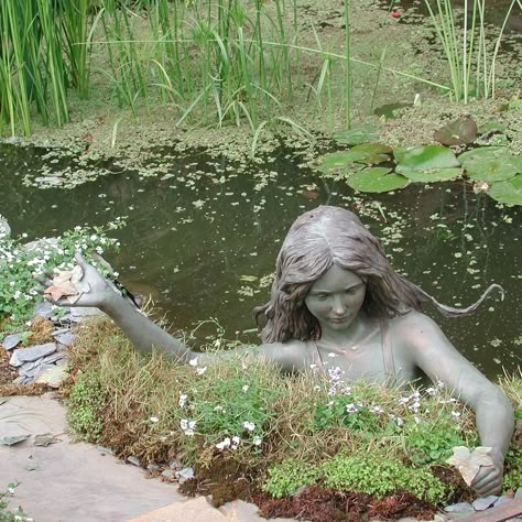 Jessica Day, Garden Statues, Tombstone, Nature Aesthetic, Garden Paths, Green Aesthetic, Dream Garden, Ponds, Aphrodite