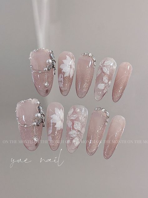 Nail Shape Chart( Thumb to little finger Length:mm) Product Detail: 1. Set Includes: 10 nails of your size 24 Jelly stickers 1 nail files 1 cuticle stick Glue 2. Size Refer (Nail Width: mm) XS( 14,10,11,10,8) S(15,11,12,11,9) M(16,12,13,12,10) L(17,13,14,13,11) Instruction 1. Buff your nails, keeping them clean and dry. 2. Choose the jelly sticker that fits your nail size. 3. Select nails and adhere them from bed to tip. Press for 10 seconds. 4. Avoid contact with water within 2 hours of application or blow dry nails immediately after for a longer hold. Product Note 1. All pictures are taken in real-life scenarios, and color variations may exist under different lighting conditions.2. This product is handmade, so it is expected to take 15-30 days to produce, please understand. How long will Flowers Nail Art Designs, Wedding Press On Nails, White Fancy Nails, White Floral Nails, White Flower Nails, Indie Nails, Nail Shape Chart, Nail Wedding, Jelly Stickers