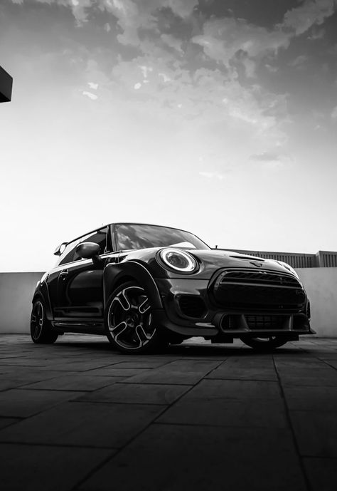 Mini Cooper Photography, Creative Car Photography, Mini Cooper Photoshoot, Car Photography Ideas Angles, Cars Perspective, Bmw E30 Coupe, Auto Photography, Photo Angles, Cars Photo