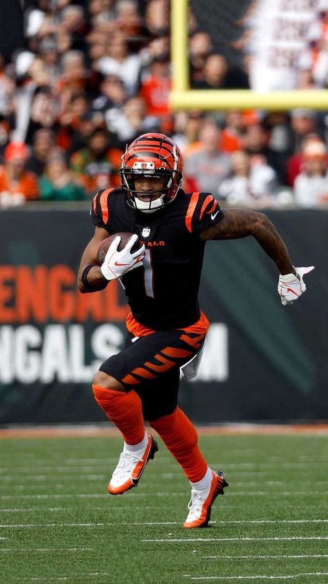 Download Free Jamar Chase Wallpaper. Discover more American Football, Bengals, Cincinnati Bengals, Football, Jamar Chase wallpaper. J'marr Chase Wallpaper, Ja'marr Chase Wallpaper, J'marr Chase, Ja’marr Chase Wallpaper, Jamar Chase Wallpaper, Jamarr Chase Wallpaper, Bengals Wallpaper, Jamar Chase, Chase Wallpaper