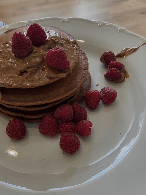 Pancakes Aesthetic Chocolate, Chocolate Pancakes Aesthetic, Pancakes Raspberry, Breakfast Raspberry, Pancakes Aesthetic, Aesthetic Chocolate, Aesthetic Breakfast, Raspberry Chocolate, Chocolate Pancakes