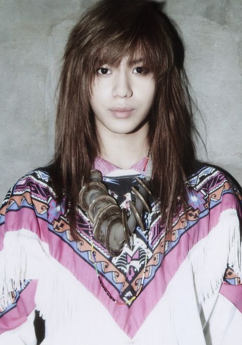 SHINee Taemin Photoshoots 2012 Mini Album Vol.4 Sherlock Album #Taemin #leetaemin Bowl Haircuts, Shinee Debut, Onew Jonghyun, Shinee Taemin, Kim Kibum, Lee Taemin, Korean Pop, Asian Boys, Super Junior