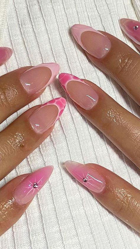 Nails Acrylic Feminine, Almond Nail Design Ideas Summer, Almond Pink Nail Designs, Almond Long Nails Design, Pearl Nails With Design, Sza Nails Idea, Blue And Pink Aura Nails, Birthday Nail Inspo Almond, L Acrylic Nails