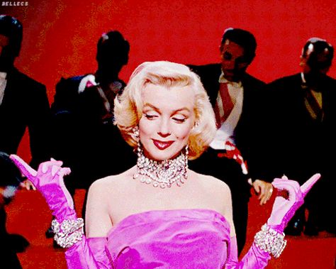 Marilyn Monroe Diamonds, Marilyn Monroe Gif, Imperfection Is Beauty, Gentlemen Prefer Blondes, Marilyn Monroe Photos, Norma Jeane, Princesa Diana, Blonde Bombshell, Hollywood Glamour