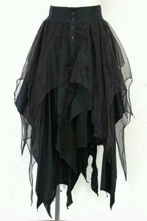 Goth Fairy Costume, Strega Fashion, Dark Mori, Black Layers, Gothic Clothes, Witch Costume, فستان سهرة, Mesh Skirt, Layered Skirt