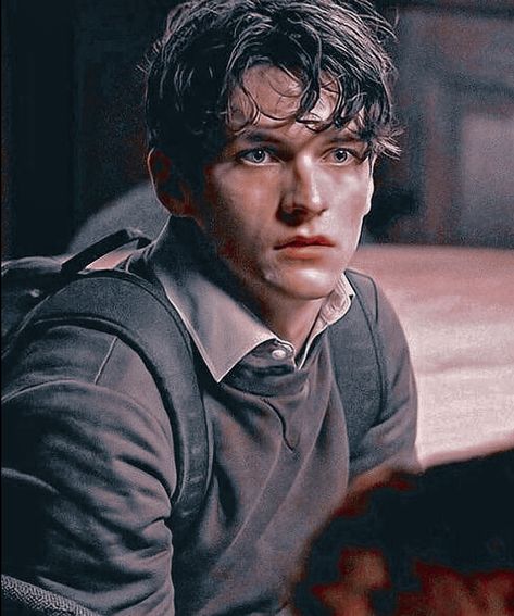 𝐼𝑛𝑠𝑡𝑎𝑔𝑟𝑎𝑚 - @𝑐ℎ𝑒𝑟𝑟𝑦𝑓𝑖𝑜𝑛𝑛 The Secret History Fancast, Richard Papen, Fionn Whitehead, White Guy, Young Celebrities, Step Brothers, Popular People, The Secret History, British Actors