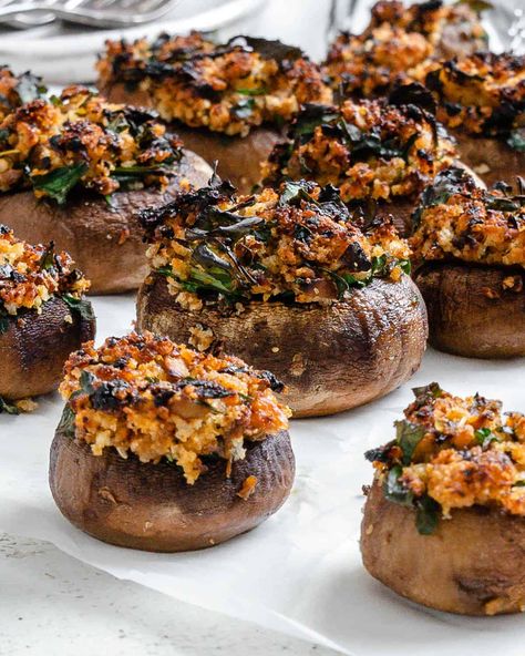 This Easy Vegan Stuffed Mushrooms are so delicious and perfect for dinner parties and those who love mushrooms! They only take 10 minutes of prep and are so tasty once ready! Make these Easy Vegan Stuffed Mushrooms for your next dinner! Dairy Free Stuffed Mushrooms, Whole 30 Stuffed Mushrooms, Whole30 Stuffed Mushrooms, Wfpb Stuffed Mushrooms, Vegan Gluten Free Stuffed Mushrooms, Dinner With Mushrooms, Best Stuffed Mushrooms, Vegetarian Stuffed Mushrooms Portobello, Vegan King Oyster Mushroom Recipe