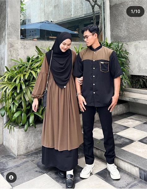 Outfit Lebaran Simple, Couple Lebaran, Hijab Graduation, Raya Outfit, Lebaran Outfit, Ootd Lebaran, Outfit Cowok, Dress Lebaran, Couple Outfit Ideas