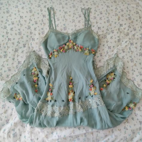 Vintage Sue Wong Floral Embroidered Light blue mint... - Depop Sue Wong Dress, Sue Wong Dresses, Sue Wong, Blue Dress Women, Princess Outfits, Adrianna Papell Dresses, Fairy Dress, Light Blue Color, Colorful Flowers