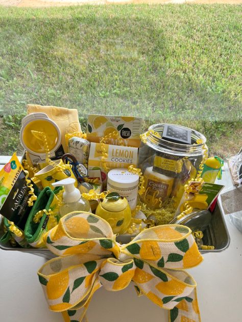 Citrus Gift Basket, Lemon Themed Gift Basket Ideas, Lemon Theme Gift Basket, Lemon Gift Basket Ideas, Lemonade Gift Basket, Pregnancy Basket, Vfw Auxiliary, Lemon Gifts, Handmaid Gifts