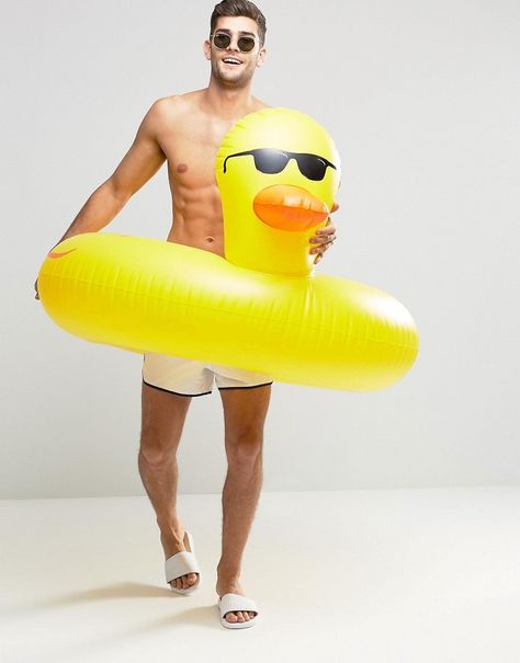 Gifts Rubber Duck Inflatable Pool Float Duck Float, Inflatable Pool Floats, Event Design Inspiration, Upcycled Gifts, Best Mate, Inflatable Pool, Christmas Gifts For Him, Summer Feeling, Rubber Duck