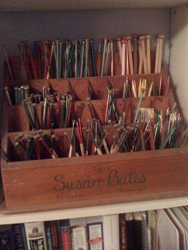 Knitting Needles Storage oh my word, is this what my future holds? Knitting Needles Storage, Knitting Organization, Knitting Room, Knitting Needle Storage, Knitting Storage, Yarn Organization, Yarn Storage, Craft Room Organization, Craft Studio