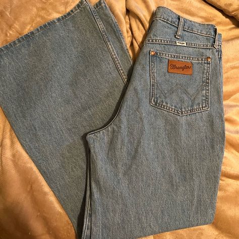 Wrangler Bell Bottoms, Brand New,Never Worn Western Jeans Womens, Ranching Life, Western Ootd, Cute Western Outfits, Levi Mom Jeans, Western Girl Outfits, Country Fits, Country Clothes, Western Fits