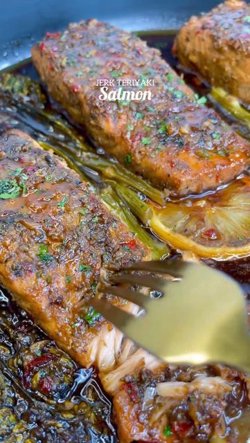 Honey Butter Sauce, Salmon With Broccoli, Easy Samosa Recipes, Jerk Salmon, Seafood Dish Recipes, Salmon Patties Recipe, Delicious Seafood Recipes, Yummy Seafood, Jerk Seasoning