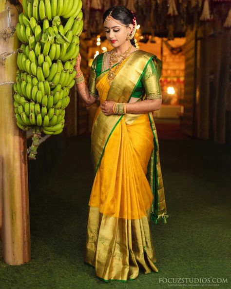 Kanchipuram Saree Wedding, Indian Wedding Saree, South Indian Wedding Saree, Bridal Sarees South Indian, Indian Bridal Sarees, Fashionable Saree Blouse Designs, Wedding Saree Collection, Indian Saree Blouses Designs, Silk Saree Blouse Designs