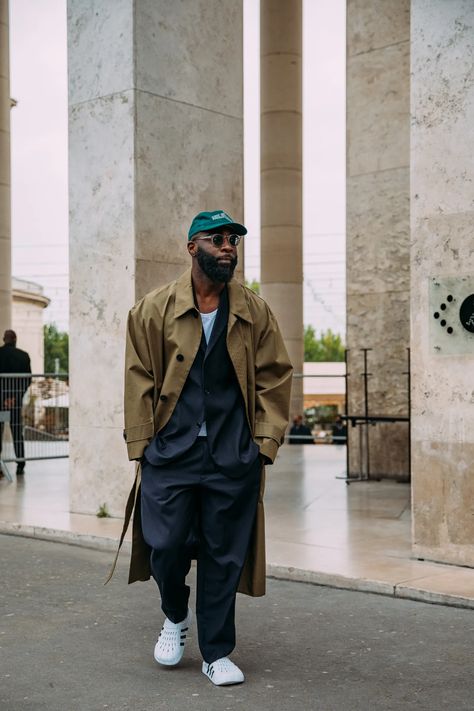 Hugging Clothes, Checkered Suit, Paris Vogue, Paris Fashion Week Street Style, Men Plus Size, Street Style Trends, Cool Street Fashion, Summer Fashion Outfits, Street Style Looks