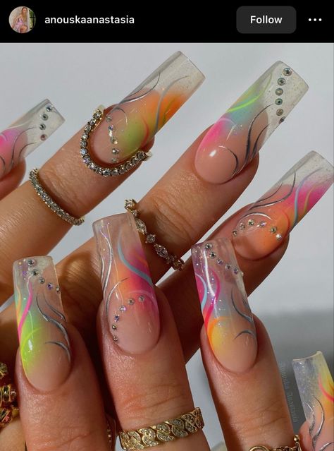 Pink Rave Nails, Rolling Loud Nails, Rainbow Aura Nails, Edc Nails Designs, Shroom Nails, Early 2000 Nails, Kitsch Nails, Futuristic Nails, Bali Nails