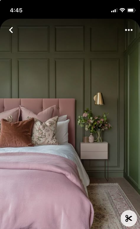 Moss Green Bedroom, Grey Green Bedrooms, Mauve Bedroom, Pink Bedroom Ideas, Girl Apartment, Dark Green Walls, Bedroom Ideas Inspiration, Sage Green Bedroom, The Color Pink