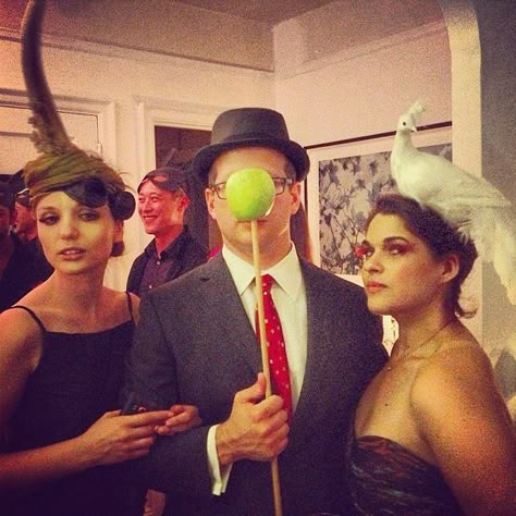 Surrealist Theme Party, Surrealism Costume Party, Surreal Dinner Party, Surrealism Costume Ideas, Surrealism Themed Party, Surrealist Dinner Party, Surrealism Party Theme, Surrealism Costume, Surrealism Ball