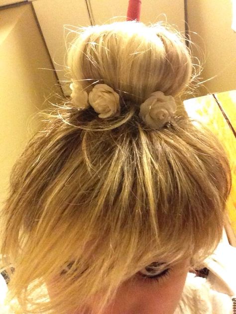 Tinkerbell Hair, Sibling Halloween Costumes, Superhero Theme, Costumes Ideas, Hair Do, Diy Halloween, Halloween Diy, Peter Pan, Bobby Pins