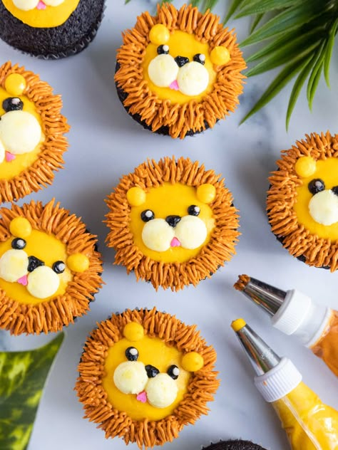 Lion Birthday Cake, Lion Cupcakes, Deco Cupcake, Buttercream Designs, Homemade Buttercream, Homemade Buttercream Frosting, Lion Birthday, Cupcake Decorating Tips, Kid Cupcakes