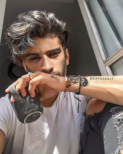 Zayn Malik Style, Gambar One Direction, Zayn Malik Photos, Zayn Malik Pics, One Direction Photos, This Is Your Life, One Direction Pictures, Zayn Malik, Liam Payne