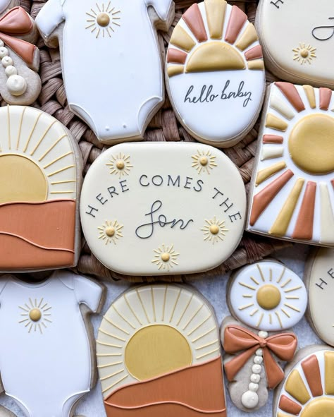 Sifted & Sugared by Marissa Saucedo | Here comes the SON☀️ Love doing so many different versions of this set! | Instagram Here Comes The Son, Sunflower Baby Showers, Sunshine Baby Showers, Baby Shower Theme Decorations, Baby F, Baby Cookies, Shower Food, Baby Cross, Baby Shower Cookies