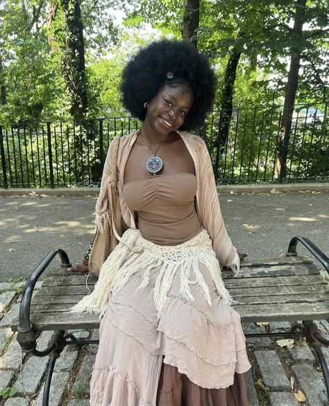 Earthy Wardrobe, Afro Boho Fashion, Earthy Core, Earthy Outfits Aesthetic, Saint Claire, Feminine Black Women, Fashion Girlies, Outfit Recipes, Spiritual Aesthetic