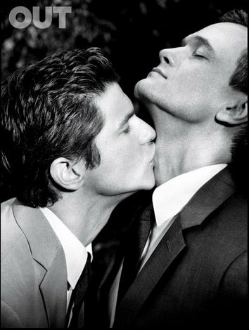 I don't understand how they can both be so attractive - Imgur Polycule Dynamics, David Burtka, Men In Suits, Rodrigo Santoro, Neil Patrick, 얼굴 드로잉, Couple Poses Reference, Neil Patrick Harris, Photographie Portrait Inspiration