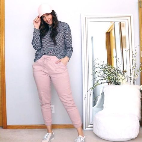 What To Wear Wednesdays: 6 Outfit Ideas With Pink Joggers by The Flexman Flat. Womens Fashion, fashion, what to wear with pink pants, joggers outfit, pink joggers outfit, outfit ideas, #Joggers #OutfitIdeas #FashionOutfits Colorful Joggers Outfits, Outfits With Pink Joggers, Peach Joggers Outfit, Light Pink Joggers Outfit, Pink Joggers Outfit Women, Colored Joggers Outfit, Mauve Joggers Outfit, Pink Jogger Pants Outfit, What To Wear With Pink Leggings