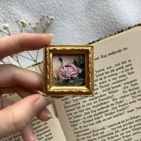 Small Detailed Paintings, Framed Acrylic Painting, Flowers Painting Aesthetic, Mini Framed Paintings, Aesthetic Miniature Paintings, Mini Floral Paintings, Small Flower Painting, Oil Painting Small Flower Paintings, Vintage Flower Painting