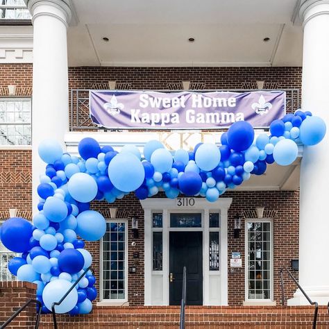 The Lushra Party Squad showed up back in January for SMU Bid Day  made things POPPIN’, of course! Talk about a major transformation 💕 #partywithlushra Bid Day Themes, Kappa Kappa Gamma, Balloon Installation, Bid Day, Balloon Garland, Ball Exercises, Balloons, Sweet Home