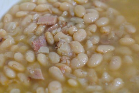 Southern White Beans, Southern White Beans Recipe, Soup Recipes Ham, White Beans Recipe, White Beans And Ham, Beans And Ham, Beans And Cornbread, White Bean Recipes, Beans In Crockpot