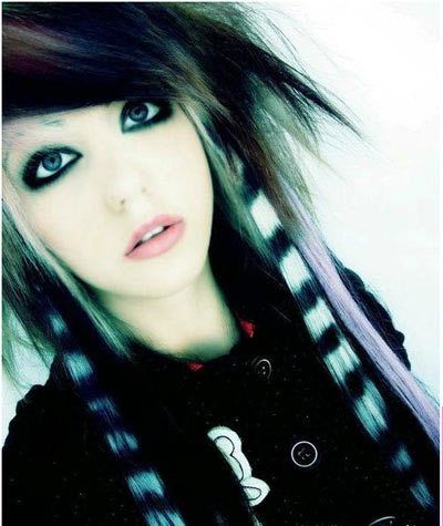 emo makeup tutorial for girls Emo Scene Makeup, Emo Makeup Tutorial, Emo Scene Girls, Hair Stripes, 2000s Scene, Scene Makeup, Emo Scene Hair, Makeup Advice, Scene Queens