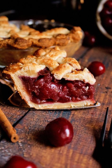 Mulled Red Wine, Homemade Cherry Pie, Cherry Hand Pies, Holiday Pie, Homemade Cherry Pies, Pear Pie, Cherry Pie Recipe, Mulling Spices, Holiday Pies