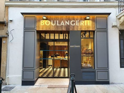 Agencement boulangerie et devanture à Aix en provence - Aménagement et agencement de commerces et restaurants - Konceptor Patisserie Shop, Modern Bakery, Paris Bakery, Patisserie Design, Bakery Shop Design, Bakery Design Interior, Bakery Decor, Storefront Design, Fruit Shop