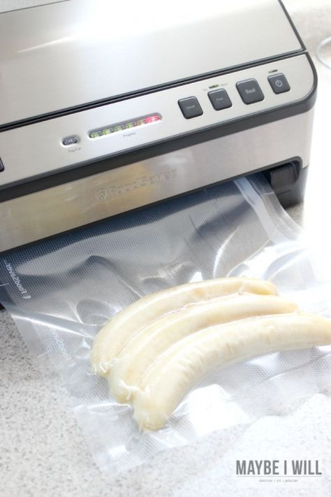 Foodsaver Hacks, Foodsaver Ideas, Food Saver Hacks, Freezing Veggies, Vacuum Sealing Food, Food Saver Vacuum Sealer, Food Dehydration, Freezing Vegetables, Food Sealer