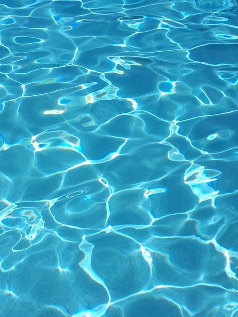 aesthetic summer pool water Pic For Home Screen, Summer Aesthetic Wallpaper Ipad, Pool Water Wallpaper, Water Aestethic, Water Background Aesthetic, Pool Water Aesthetic, Water Asethic, Water Wallpaper Aesthetic, Pool Water Background