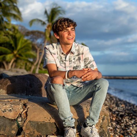 Ascendance Trilogy, Ayden Mekus, Celebrity Boys, Bailey Zimmerman, Pool Photoshoot, Man Actor, Dhar Mann, Teenager Boys, Maui Travel