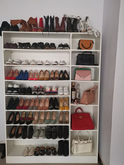 Wood Shoe Rack Closet, Shoe Case Ideas, Shoe And Bag Rack Ideas For Bedroom, Shoes And Bags Closet Ideas Small Space, Wooden Shoe Rack Ideas Small Spaces, Shoe And Bag Rack Ideas For Small Room, Shoe Collection Closet, Shoe And Bag Rack Ideas, Shoe Racks Designs