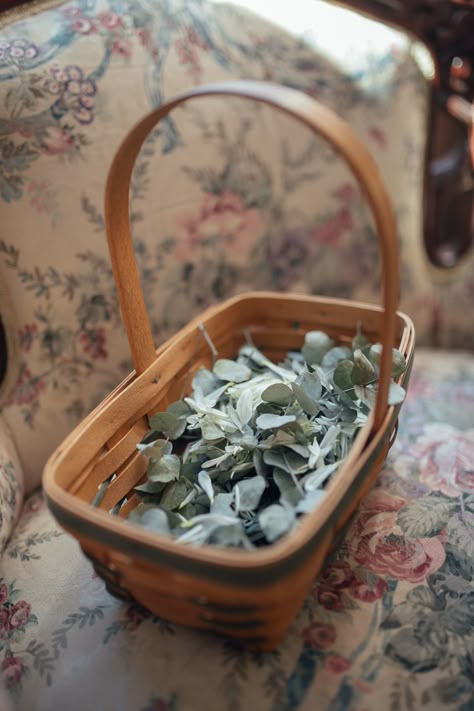 Longaberger flower girl basket. Dried eucalyptus and flowers instead of rose petals for the wedding processional! Winter Flower Girl, Wedding Processional, Wedding Flowers Greenery, Tropical Wedding Flowers, Dried Eucalyptus, Unique Wedding Flowers, Flower Girl Baskets, Eucalyptus Wedding, Trendy Flowers